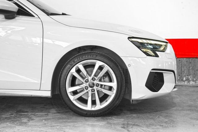 35 TFSI  原廠保養僅跑8萬里 撥片、倒車影像、ACC、車道偏離警示、盲點、CarPlay  第5張相片