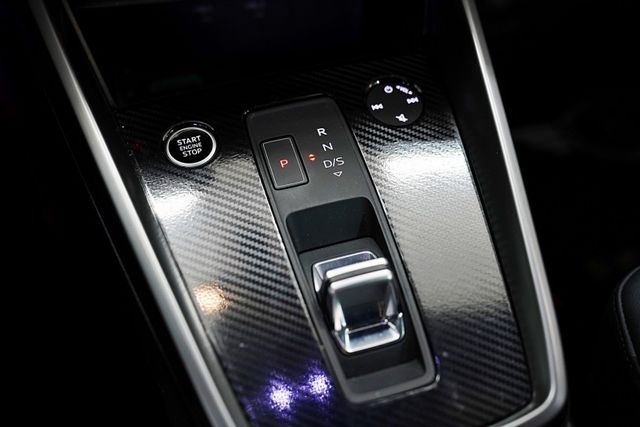 35 TFSI  原廠保養僅跑8萬里 撥片、倒車影像、ACC、車道偏離警示、盲點、CarPlay  第15張相片