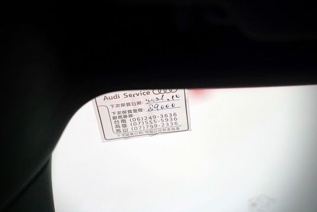 35 TFSI  原廠保養僅跑8萬里 撥片、倒車影像、ACC、車道偏離警示、盲點、CarPlay  第16張相片