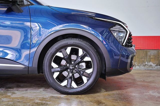 原廠保固僅跑2.1萬里 全景天窗 ACC跟車 車道偏離 盲點 360環景 電尾門  第5張相片