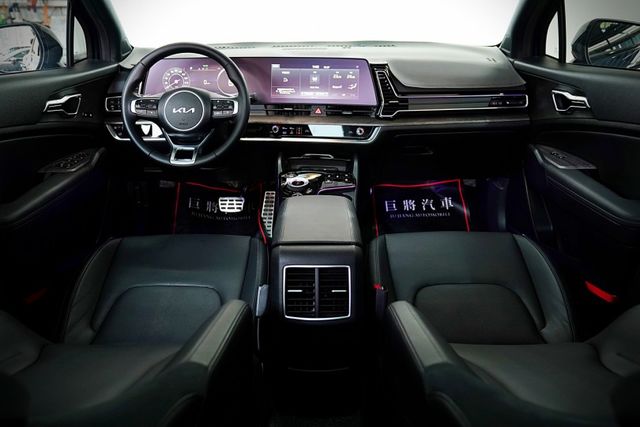 原廠保固僅跑2.1萬里 全景天窗 ACC跟車 車道偏離 盲點 360環景 電尾門  第7張相片