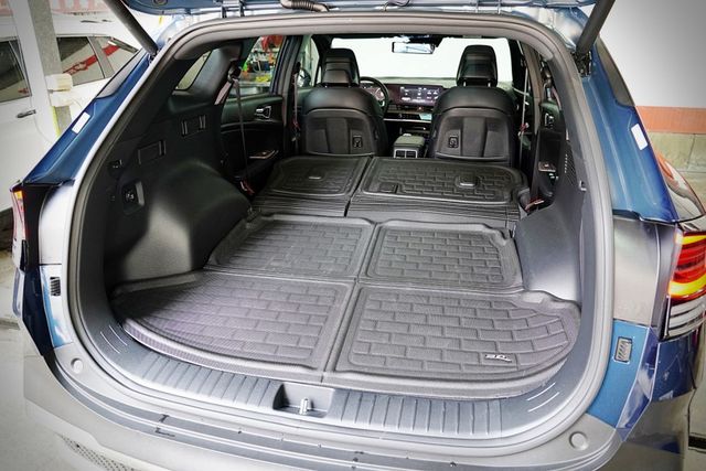 原廠保固僅跑2.1萬里 全景天窗 ACC跟車 車道偏離 盲點 360環景 電尾門  第9張相片