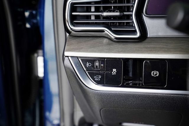 原廠保固僅跑2.1萬里 全景天窗 ACC跟車 車道偏離 盲點 360環景 電尾門  第16張相片