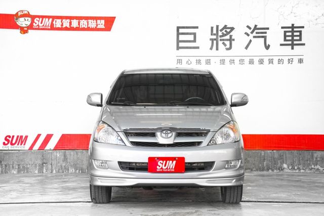 僅跑8.2萬里 原版件 鋁圈 皮椅 雙安 多功能影音 倒車顯影 導航 抬頭顯示  第2張相片