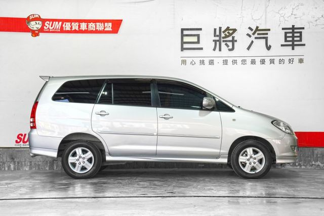 僅跑8.2萬里 原版件 鋁圈 皮椅 雙安 多功能影音 倒車顯影 導航 抬頭顯示  第5張相片