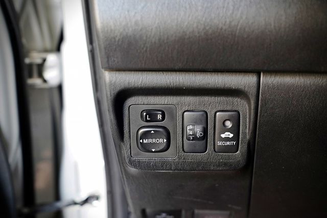 僅跑8.2萬里 原版件 鋁圈 皮椅 雙安 多功能影音 倒車顯影 導航 抬頭顯示  第17張相片