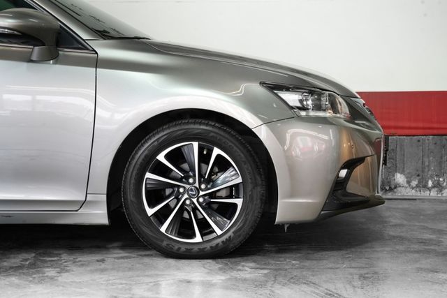 小改後 ACC 車道偏移 雙電動椅電熱椅 倒影 I-Key 自動大燈 雙區恆溫  第5張相片