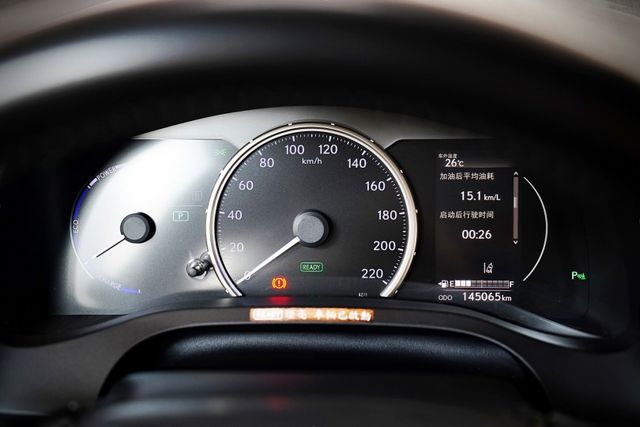 小改後 ACC 車道偏移 雙電動椅電熱椅 倒影 I-Key 自動大燈 雙區恆溫  第13張相片