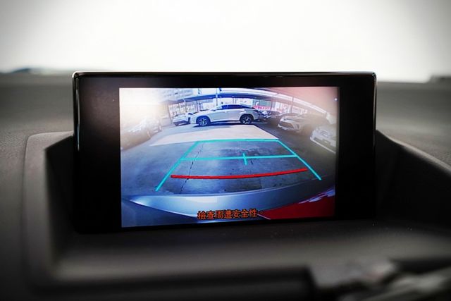 小改後 ACC 車道偏移 雙電動椅電熱椅 倒影 I-Key 自動大燈 雙區恆溫  第14張相片