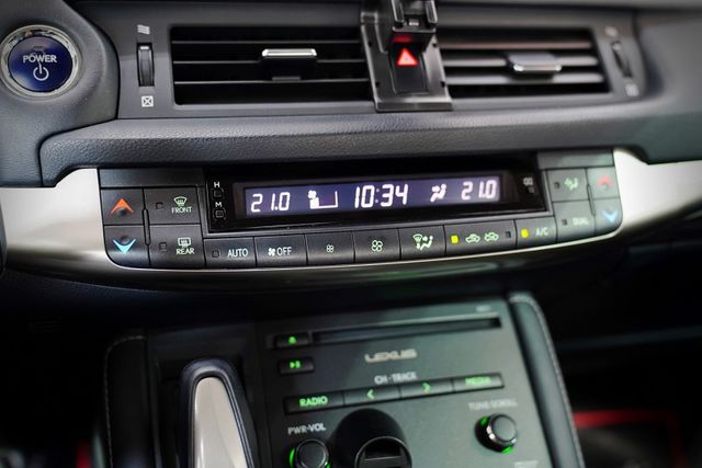 小改後 ACC 車道偏移 雙電動椅電熱椅 倒影 I-Key 自動大燈 雙區恆溫  第15張相片