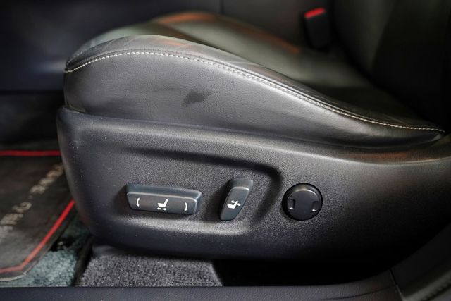 小改後 ACC 車道偏移 雙電動椅電熱椅 倒影 I-Key 自動大燈 雙區恆溫  第18張相片