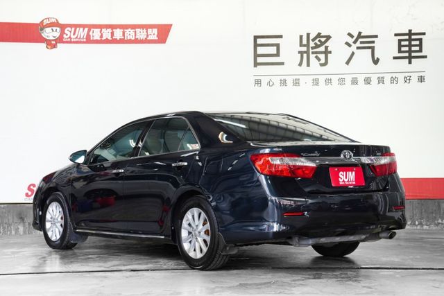 原鈑件 定速、恆溫空調、倒車顯影、導航、後座出風口，加裝胎壓偵測  第6張相片