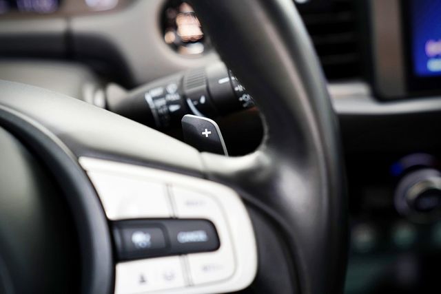 一手車 原鈑件 僅跑2.1萬里 數位儀表、倒車顯影、恆溫、ACC跟車 車道維持  第12張相片