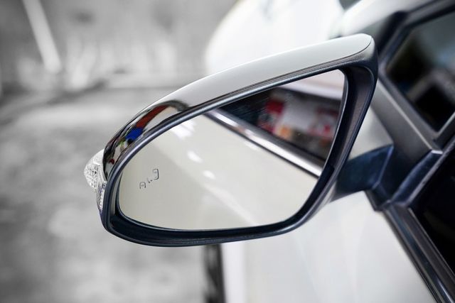 原鈑件 僅跑7.3萬里 導航、倒影、電動椅、ACC、盲點、雙區恆溫、CarPlay  第18張相片