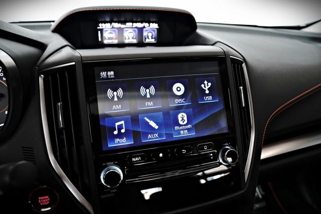 僅跑6.7萬里 天窗 撥片 恆溫 電動椅 偏離警示 ACC 導航倒影  第15張相片