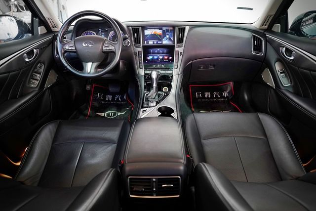 一手車僅跑4.5萬里 原版件 原廠保養 天窗 導航 環景影像 雙電動椅 偏移警示  第7張相片