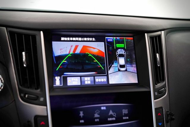 一手車僅跑4.5萬里 原版件 原廠保養 天窗 導航 環景影像 雙電動椅 偏移警示  第13張相片