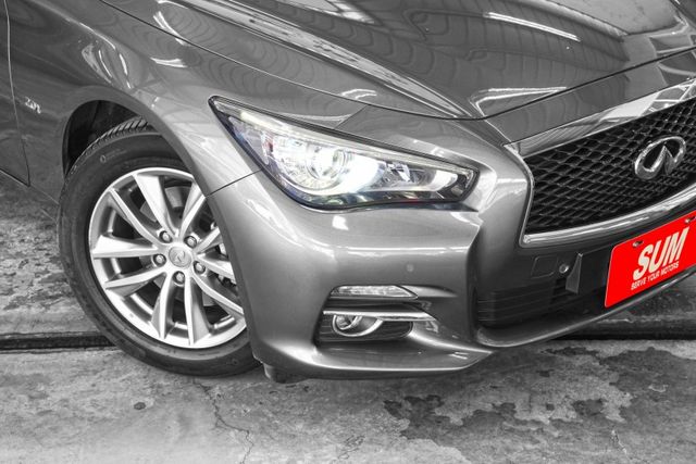 一手車僅跑4.5萬里 原版件 原廠保養 天窗 導航 環景影像 雙電動椅 偏移警示  第20張相片