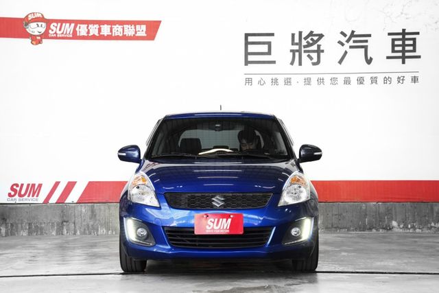 一手車 原版件 倒影、恆溫、定速、IKEY、藍芽、導航、電子後視鏡、方向盤4向  第2張相片