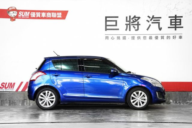 一手車 原版件 倒影、恆溫、定速、IKEY、藍芽、導航、電子後視鏡、方向盤4向  第4張相片