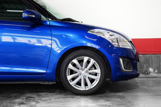 一手車 原版件 倒影、恆溫、定速、IKEY、藍芽、導航、電子後視鏡、方向盤4向  第5張相片