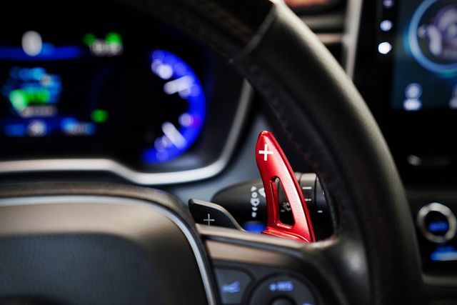 一手車 原版件 缺廠證 ACC 車道偏移 盲點 倒車顯影 抬頭顯示 雙前座電熱椅  第11張相片