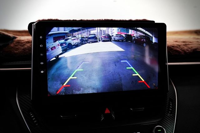 一手車 原版件 缺廠證 ACC 車道偏移 盲點 倒車顯影 抬頭顯示 雙前座電熱椅  第13張相片