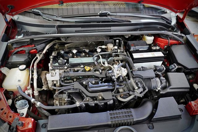 一手車 原版件 缺廠證 ACC 車道偏移 盲點 倒車顯影 抬頭顯示 雙前座電熱椅  第19張相片