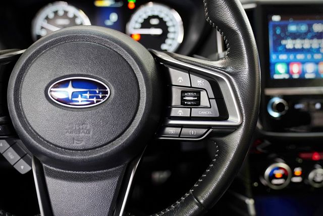 原鈑件 僅跑6.4萬里 ACC撥片 盲點 車道偏移 環景 電尾門 天窗 四輪驅動  第12張相片