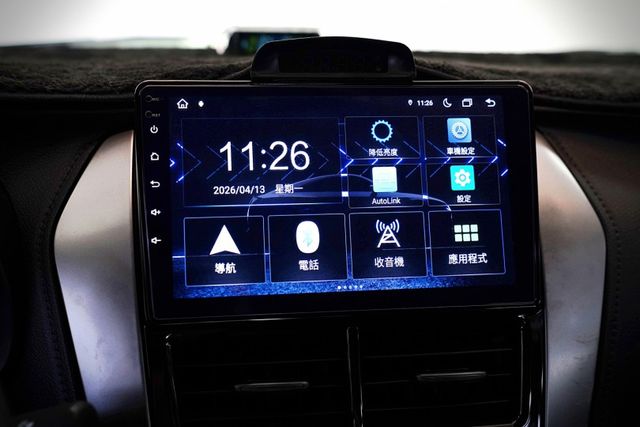 僅跑5.2萬里 導航 抬頭顯示 循跡防滑  第13張相片