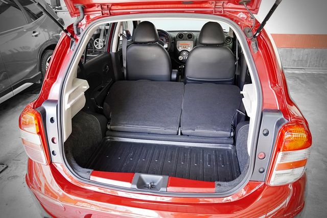 僅跑4.8萬里 一手車 原版件 有皮椅、電動調整後照鏡、胎壓偵測  第12張相片