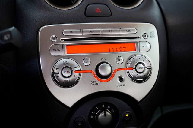 僅跑4.8萬里 一手車 原版件 有皮椅、電動調整後照鏡、胎壓偵測  第14張相片