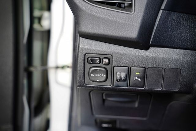 一手車僅跑3萬里 原版件 有定速、恆溫、電折後視鏡 加裝抬顯  第18張相片