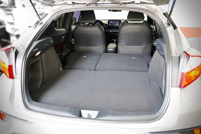 僅跑6.6萬里 倒車顯影 雙區恆溫  第11張相片