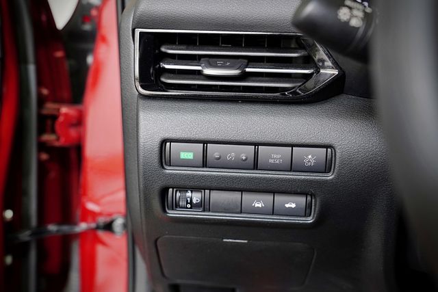 尊爵智駕版 僅跑5.8萬里 ACC跟車 盲點 環景 電子式後視鏡 I-KEY LED頭燈  第16張相片