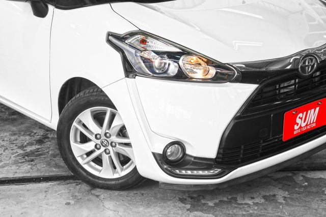 一手車僅跑4.6萬里 原版件 皮椅、免鑰匙、恆溫、電折後視、盲點、定速、右電滑門  第19張相片