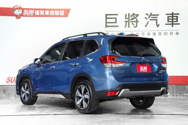 i-S EyeSight｜原鈑件 僅跑6.4萬里 ACC撥片 盲點 車道偏移 環景 電尾門 天窗 四輪驅動  第5張相片