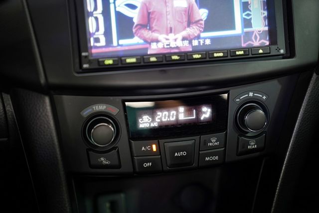 GLX｜一手車 原版件 倒影、恆溫、定速、IKEY、藍芽、導航、電子後視鏡、方向盤4向  第15張相片