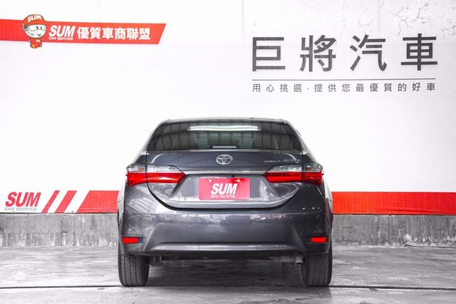 經典型｜原廠保養 僅跑4.2萬里 導航 倒車影像 定速 雙區恆溫  第3張相片