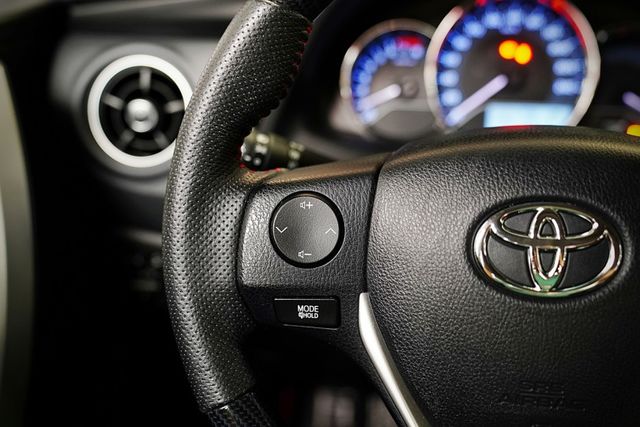 經典型｜原廠保養 僅跑4.2萬里 導航 倒車影像 定速 雙區恆溫  第11張相片