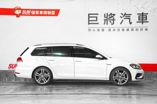 原版一手車僅跑3.9萬里 原廠保養 ACC車道偏移 盲點 倒影 全景天窗 電動椅  第4張相片