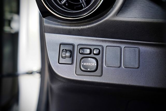 原版件 改安卓機(環景、CarPlay)、定速、恆溫空調、電折、盲點  第18張相片