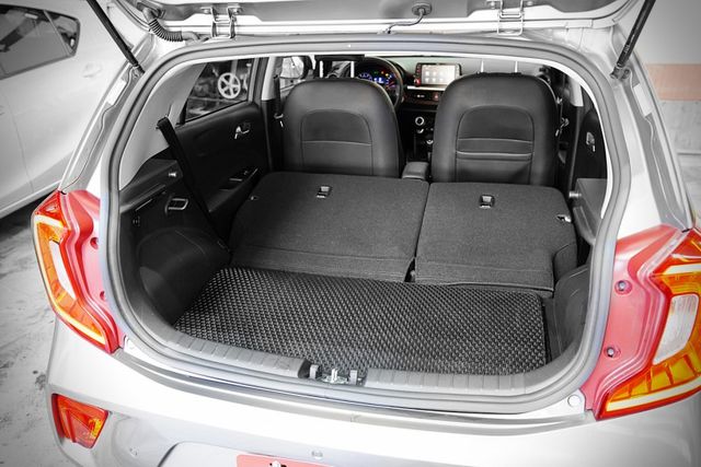 一手車僅跑6.5萬里 原版件 GT-Line專屬皮椅、恆溫、ikey、定速  第11張相片