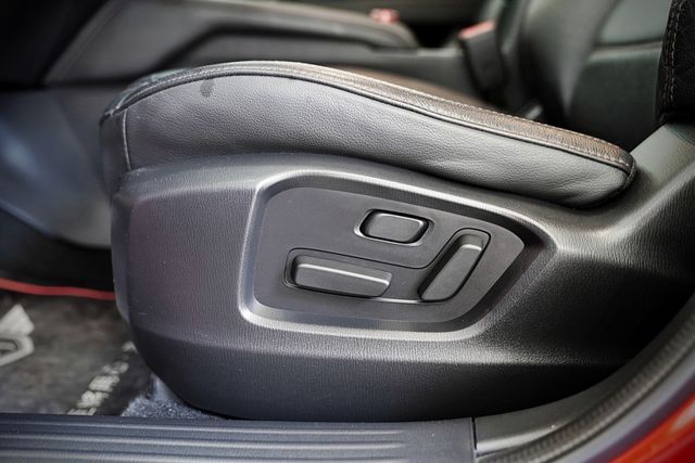 原版件 I-KEY 車道偏移 倒車顯影 皮椅 駕駛座電動椅 恆溫空調 電子手煞車  第17張相片