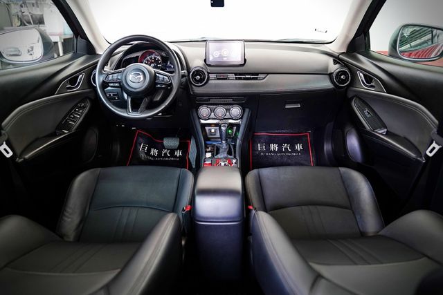 一手車 原版件 ACC 車道偏移 盲點 抬顯 倒影 BOSE音響 CARPLAY  第7張相片