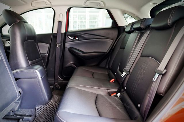 一手車 原版件 ACC 車道偏移 盲點 抬顯 倒影 BOSE音響 CARPLAY  第8張相片