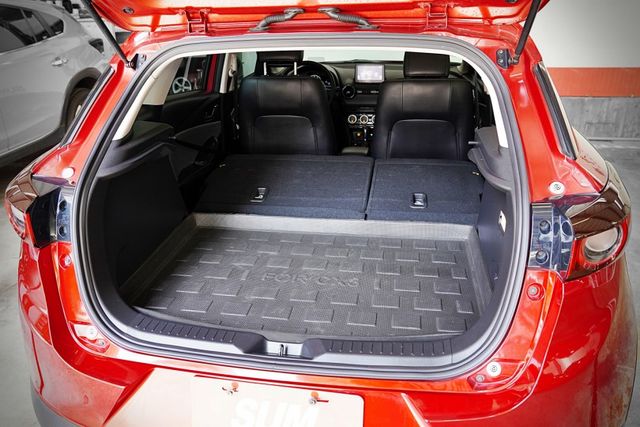 一手車 原版件 ACC 車道偏移 盲點 抬顯 倒影 BOSE音響 CARPLAY  第10張相片