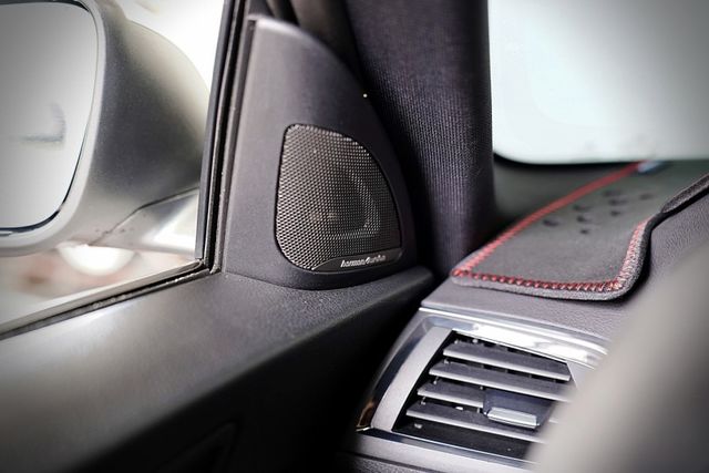原版件 黑鼻頭黑窗框 8.8吋車機 導航倒影 CARPLAY 跑車化座椅 小鴨尾  第17張相片