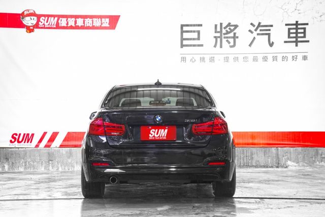 318i｜原版件 5AS 摸門 雙前座電動椅 倒車顯影 定速 自動大燈 自動雨刷 雙區恆溫  第3張相片
