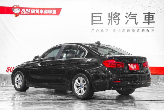 318i｜原版件 5AS 摸門 雙前座電動椅 倒車顯影 定速 自動大燈 自動雨刷 雙區恆溫  第6張相片